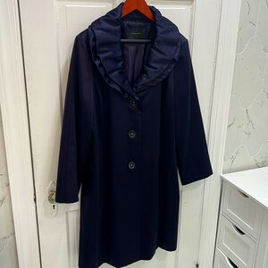 TAHARI NWOT Navy ruffle collar satin jacket (dress coat- topper)